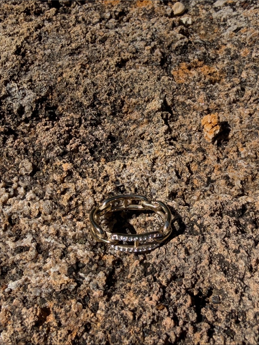 Gold Chain-Link Ring with Pavé Crystals - Women Jewelry
